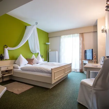 Panoramahotel Steirerland Отель Китцекк-им-Заузаль